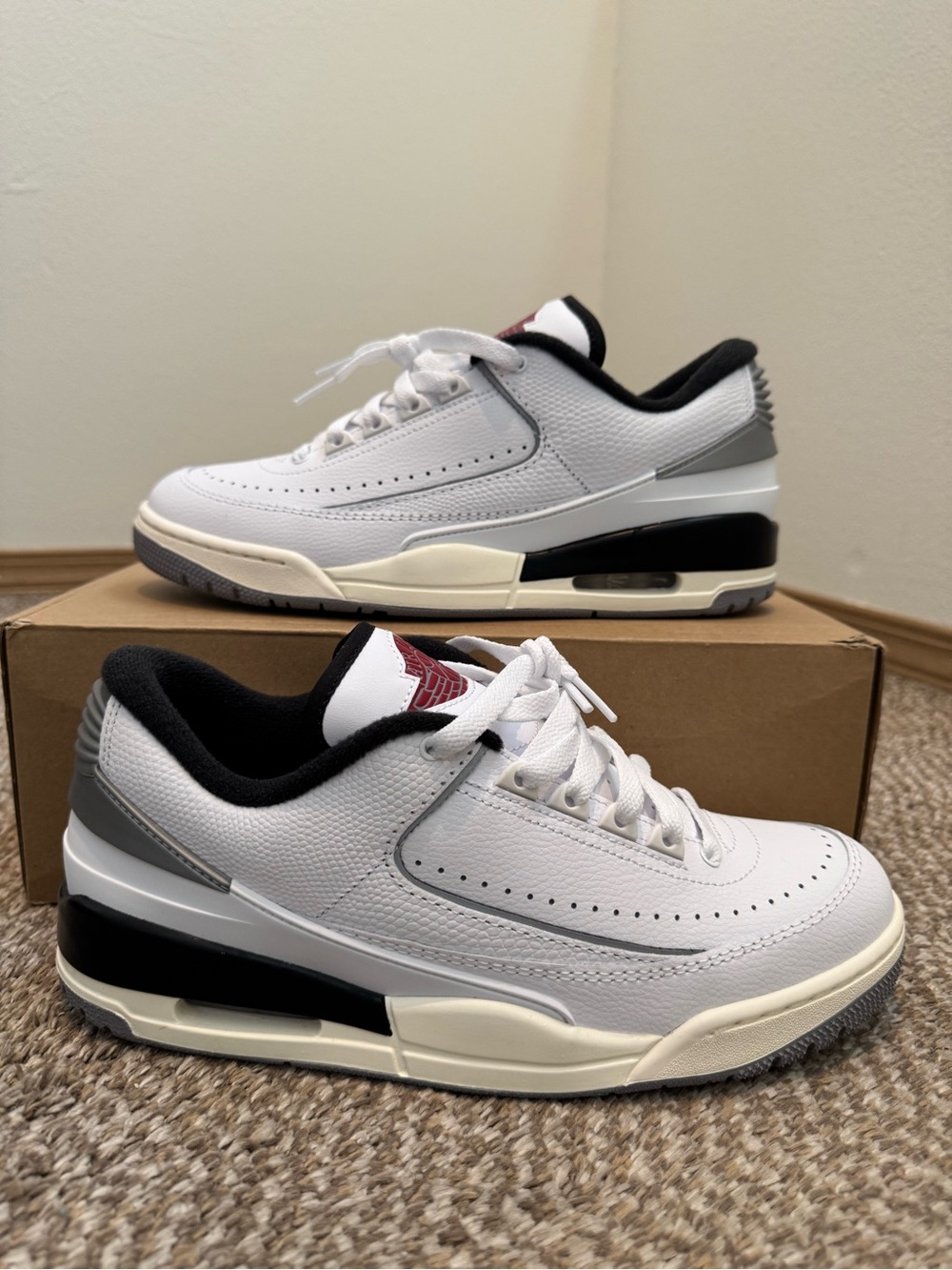 Air Jordan 2/3 Low Men’s 9.5- WhiteBlack